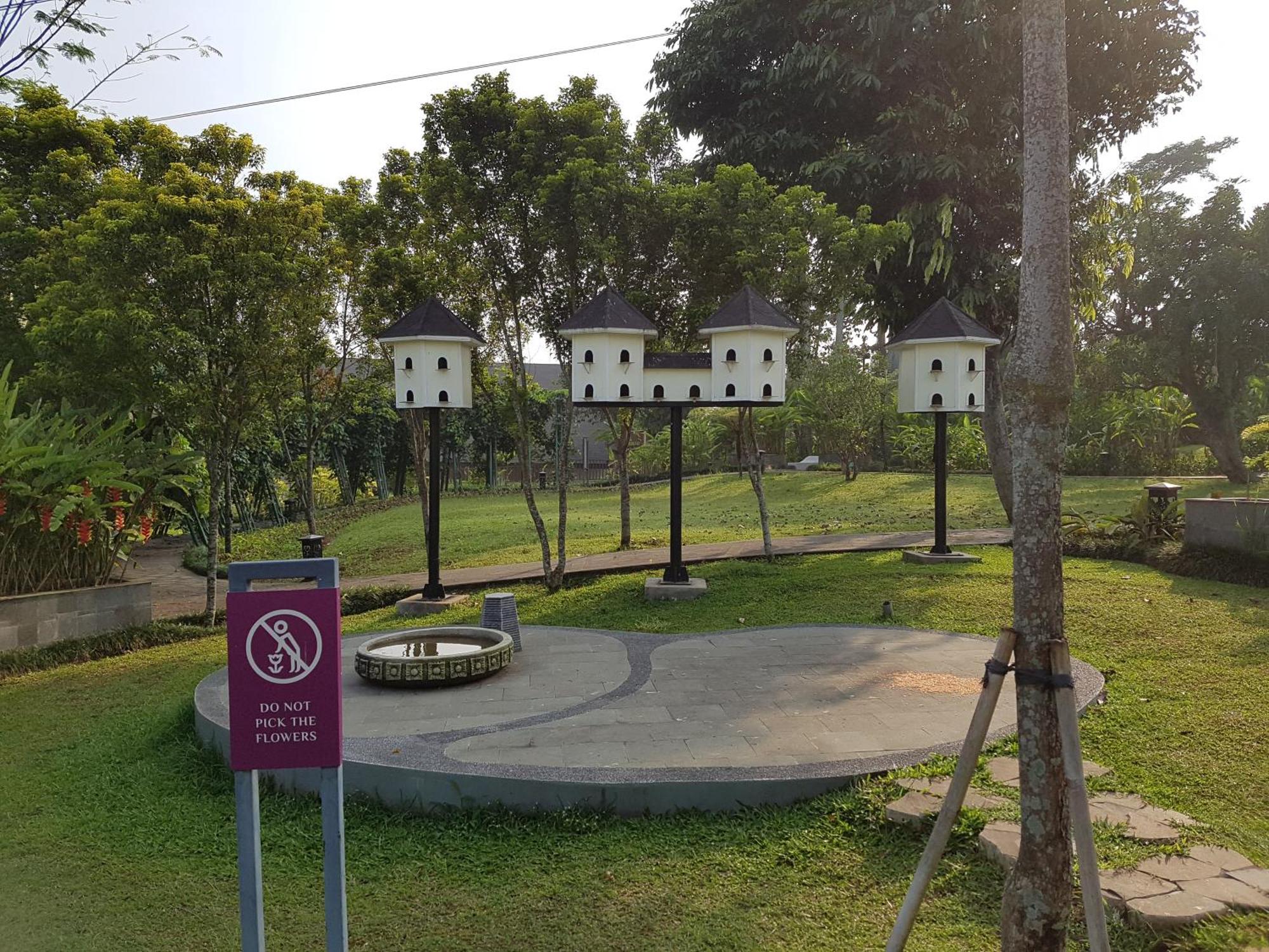 Ophelia At Vimala Hills Bogor